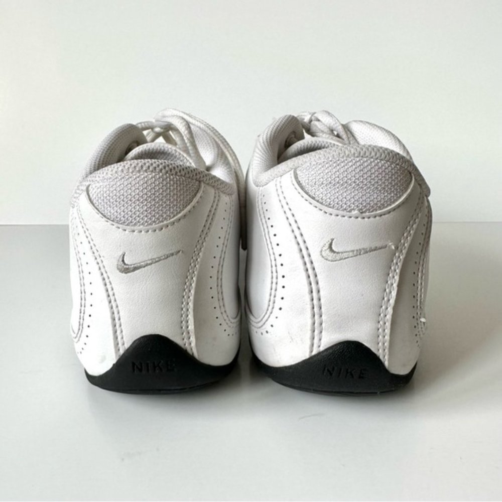 Nike Musique III Woman Sneakers White Leather Sneakers US 8 - Picture 2 of 11